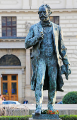 Statue of the composer Antonin Dvorak - 186735404
