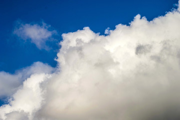 Obraz premium interesting clouds in the blue sky, cloud clusters, 