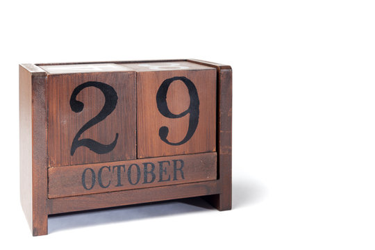 Wooden Perpetual Calendar set to October 29th