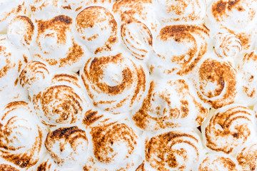 Meringue cake tart