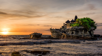 Pura Tanah Lot, Bali, Indonesia © Nikita Shchavelev