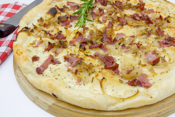 tarte aux oignons et lardons