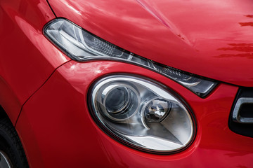 自動車のヘッドライト　Headlight of the old car