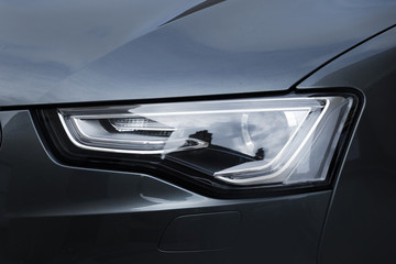 自動車のヘッドライト　Headlight of the old car © norikko