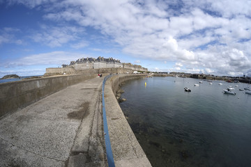 jetée et port de Saint Malo