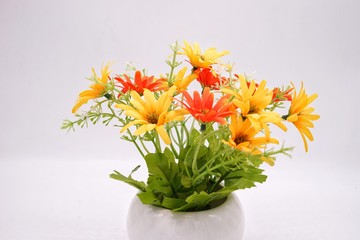 Artificial flowers are needed in limited time.