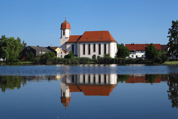 Fototapeta na wymiar Kirche von Wört im Ostalbkreis, Baden Württemberg, Deutschland