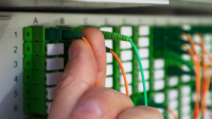 branchement de la fibre optique