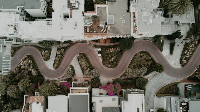 Snake shape road in city