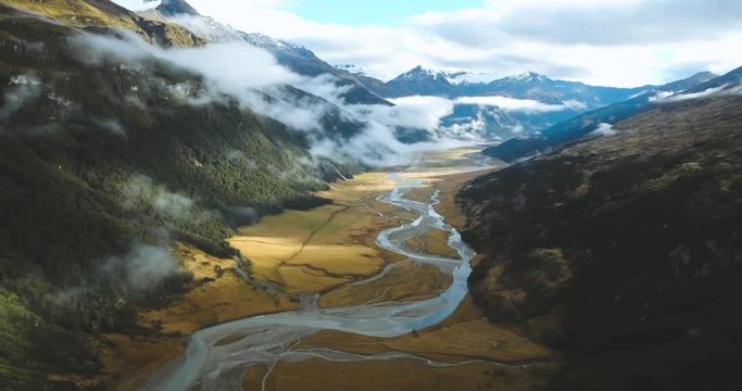 Mt Egmont ,Taranki moving clouds time-lapse