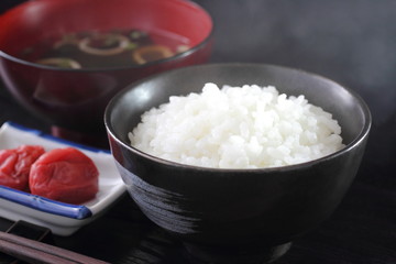 米　新米　梅干　味噌汁