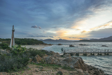 Spiaggia del pirata al tramonto - Capriccioli