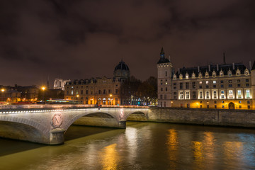 The pont Saint- Michel in Paris