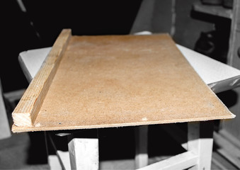 Making bird feeders from wood with tools