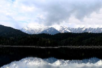 Mountains   Lake  Nature