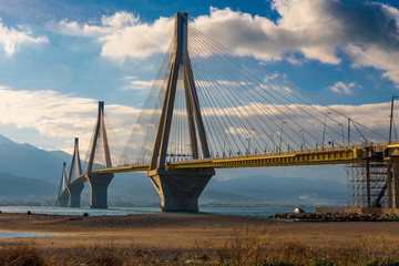 Obraz premium Most wantowy Rio-Antirio. Jest to najdłuższy na świecie most wantowy.