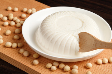 Fresh round tofu with yam - 186933494