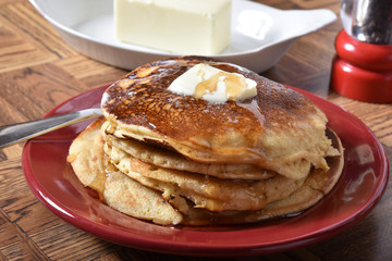Amaranth pancakes with syrup