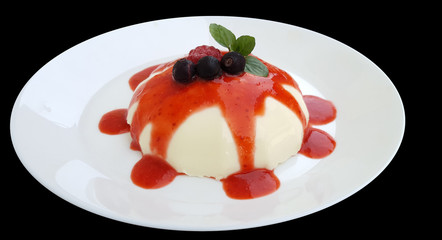 Panna cotta with sauce of red fruits
