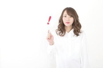 ！マークを出す　女性　白バック