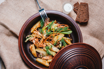 stewed potatoes with mushrooms spices
