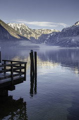 Hallstattsee mit Nebel