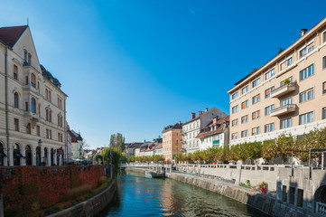 Fototapeta na wymiar 旅、ヨーロッパ、Slovenia, Ljubljana,Ljubljanica river,スロベニア、リュブリャニツア川、