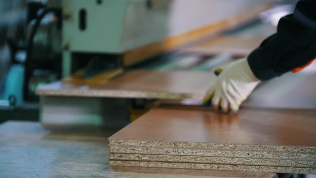 Preparation of wooden furniture parts on the factory