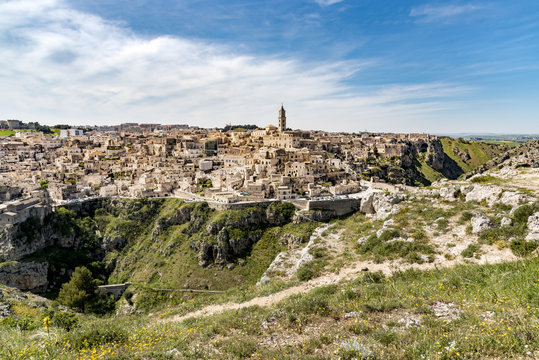 Italy, Basilicata, Matera, View to Sassi of Matera and La Gravina di Matera, Parco della Murgia Materana