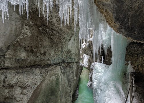 Germany, Garmisch-Partenkirchen, View of icicles in partnachklamm gorge