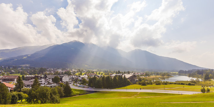 Austria, Tyrol, Seefeld in Tirol, townscape and Lake Seefelder See