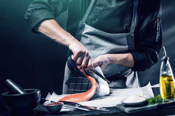 Chef Koch Lachs zubereitung