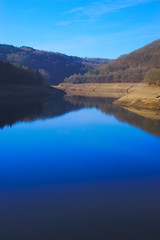 retenue du barrage de fades besserve a pont du bouchet