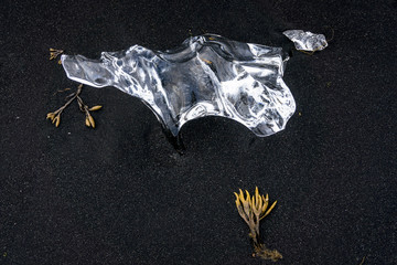 Iceland, Jokulsarlon, ice on the beach