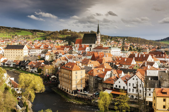 Czech Republic, South Bohemia, Cesky Krumlov, Storm clouds above old town