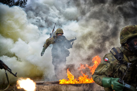 wojsko, armia, ćwiczenia wojskowe, napalm, NSR, Narodowe Siły Rezerwy, poligon, wojna, wojsko polskie, ogień, atak, 
