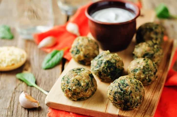 Zelfklevend Fotobehang Cheese spinach balls with greek yogurt sauce © nata_vkusidey