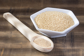 Raw organic amaranth grain and flour - amaranth
