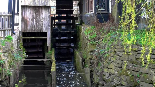 Wasserrad an Wasserm&uuml;hle