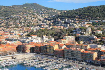 Fototapeta premium Vue sur le port de Nice depuis la colline du château, cote d’Azur, France 
