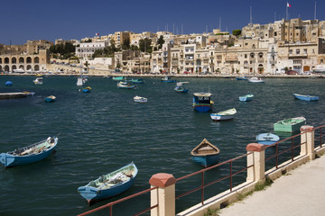Fototapeta na wymiar Kalkara inlet - Valletta - Malta
