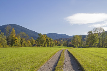 Herbstlandschaft im Isarwinkel