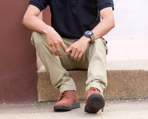 Man wearing cargo panties, outdoor