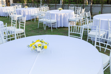 Table outdoor at wedding reception