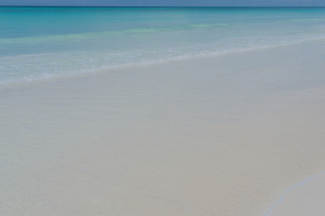 Weißer Sand und Türkises Wasser am Karibik Strand auf Kuba Varadero