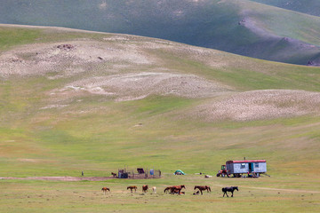 Obraz premium Nice view on Sary-Mogul a village