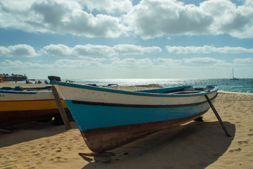 Naklejka na ściany i meble Fischerboot auf den Kapverdischen Inseln, Insel Sal