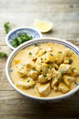 Chicken in spicy coconut sauce