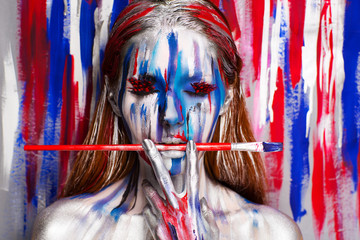woman artist body art