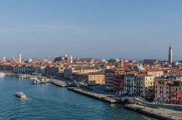 Obraz premium bruecken im hafen von venedig